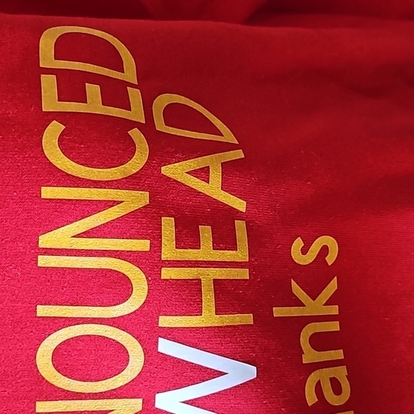 Gildan Red Long Sleeve Sweatshirt with "Arrowhead" Graphics NWOT - Picture 6 of 14